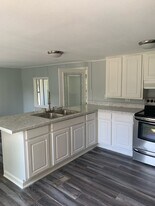 2629 Lagoon Knoll Dr in Panama City Beach, FL - Building Photo