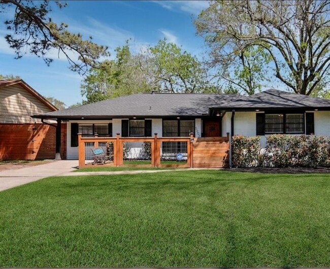 property at 5002 Lamonte Ln