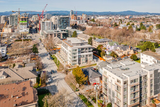 The Row in Victoria, BC - Building Photo - Building Photo