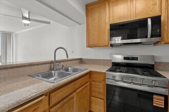 5325 Newcastle Ave in Los Angeles, CA - Building Photo - Building Photo