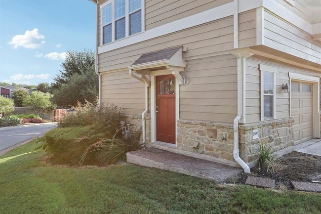 1900 Tripshaw Ln in Austin, TX - Building Photo - Building Photo
