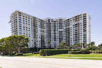 Rapallo in West Palm Beach, FL - Building Photo - Building Photo