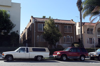 4152 Rosewood Ave in Los Angeles, CA - Building Photo - Building Photo