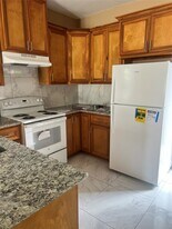 341 Cartersville St in Houston, TX - Building Photo