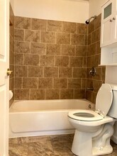 17 Graceful Ln in Levittown, PA - Building Photo - Building Photo