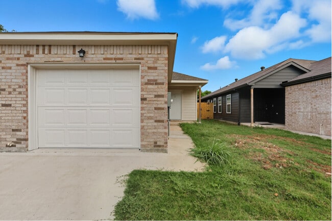 3151 Stag Rd in Dallas, TX - Building Photo - Building Photo