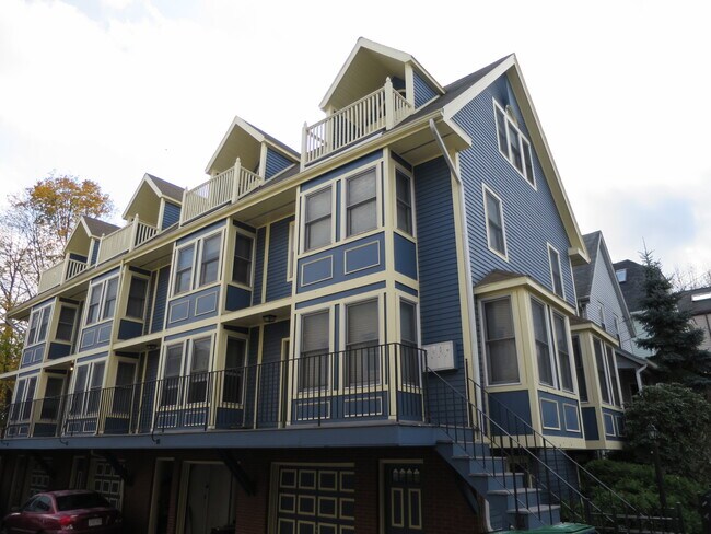 26 Thorndike St, Unit 3