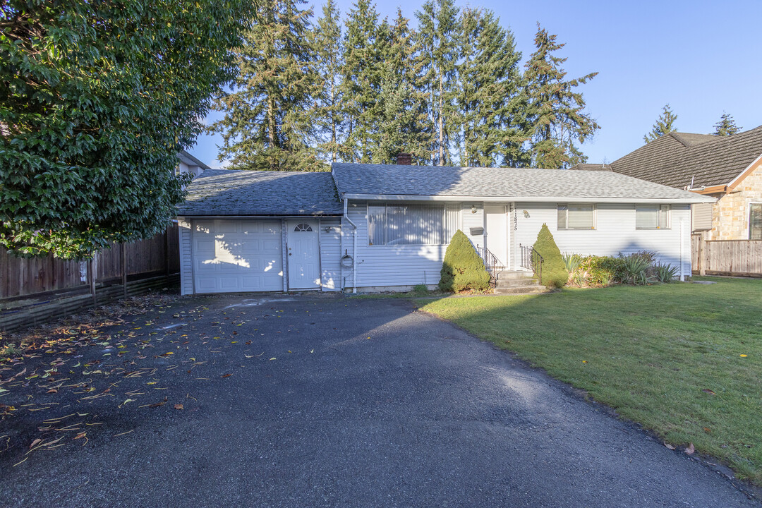 11875 82 Av in Delta, BC - Building Photo