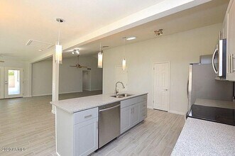 6431 E Sandra Terrace in Scottsdale, AZ - Building Photo - Building Photo