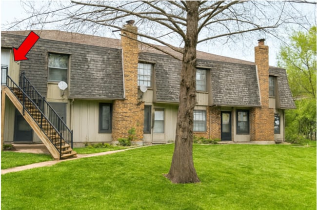 property at 232 NW Woods Chapel Rd