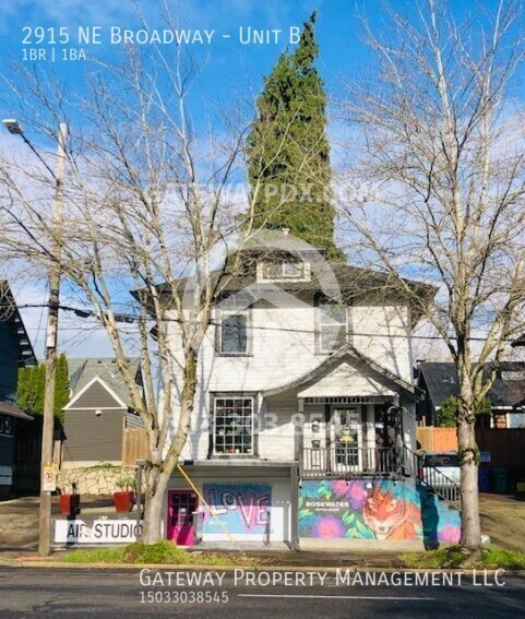 2915 NE Broadway in Portland, OR - Building Photo