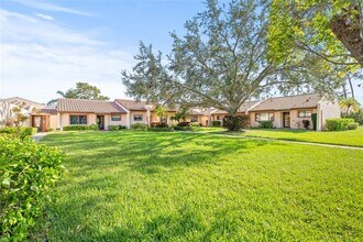 9677 86th Ave in Seminole, FL - Building Photo - Building Photo