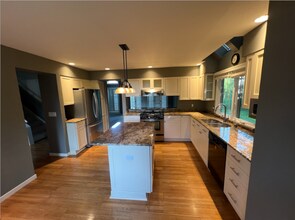 11830 N Country Ln in Mequon, WI - Building Photo - Building Photo