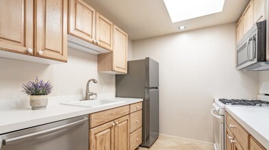 663 Bishops Lodge Rd, Unit 8 in Santa Fe, NM - Building Photo - Building Photo