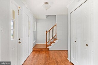 13345 Point Rider Ln in Herndon, VA - Building Photo - Building Photo