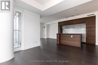 88-4388 Scott St in Toronto, ON - Building Photo - Building Photo