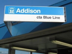 3706 N Drake Ave, Unit G in Chicago, IL - Foto de edificio - Building Photo