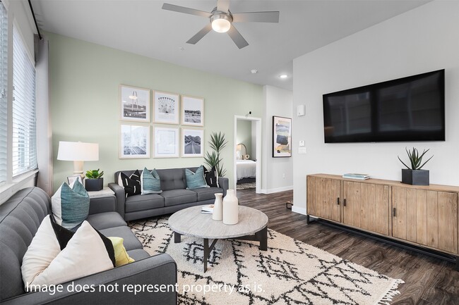 7215 Borland Dr