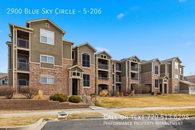 2900 Blue Sky Cir in Erie, CO - Foto de edificio - Building Photo