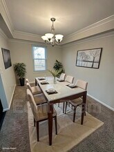 9400 White Pine Dr in Loveland, OH - Building Photo - Building Photo