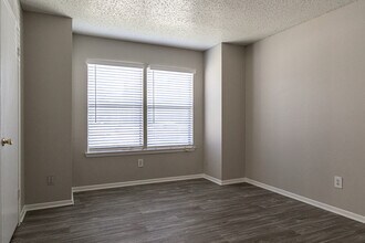 Greentree in Carrollton, TX - Foto de edificio - Interior Photo