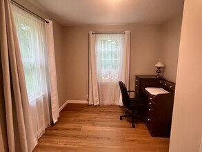 90 Ridge Rd in Lansing, NY - Foto de edificio - Building Photo