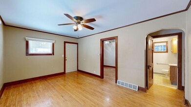 607 E Linton St in Viroqua, WI - Building Photo - Building Photo