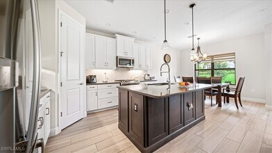 4012 Pegasus Wy in Naples, FL - Building Photo - Building Photo