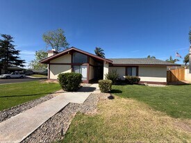 1601 Tiffany Park Ct in Santa Maria, CA - Building Photo