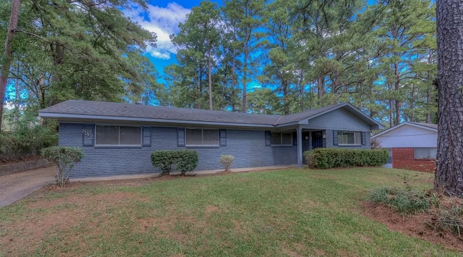 property at 842 Drewry Dr