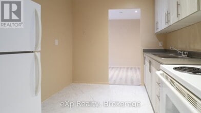 84 2nd St in Orangeville, ON - Building Photo - Building Photo