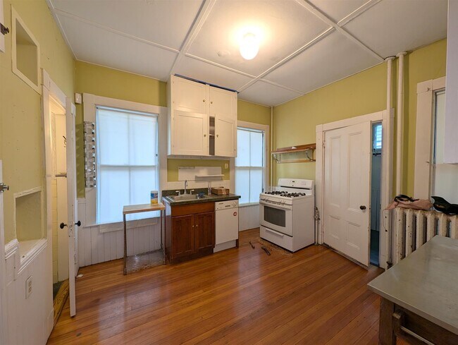 6 Hurlbut St, Unit 1 in Cambridge, MA - Foto de edificio - Building Photo