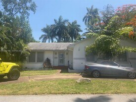 1206 Tyler St in Hollywood, FL - Building Photo