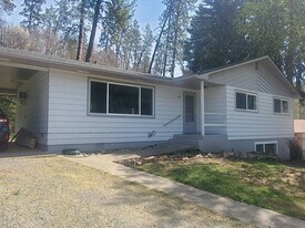 105 Adams Ct in Orofino, ID - Building Photo