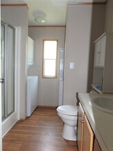 108 S 7th St in Highlands, TX - Building Photo - Building Photo