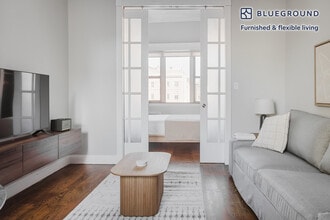 290 W 12th St in New York, NY - Building Photo - Building Photo