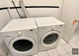 WEST 58 STREET in New York, NY - Building Photo - Building Photo