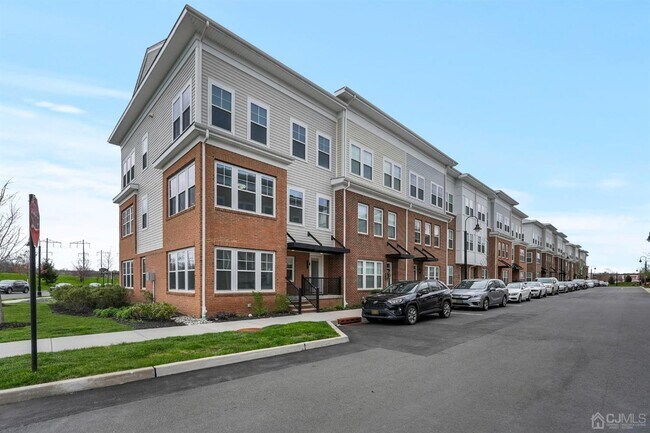 77 Cannon St in North Brunswick, NJ - Building Photo - Building Photo