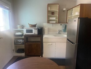 308 E Cherry Alley-Unit -4 in Ligonier, PA - Building Photo - Building Photo