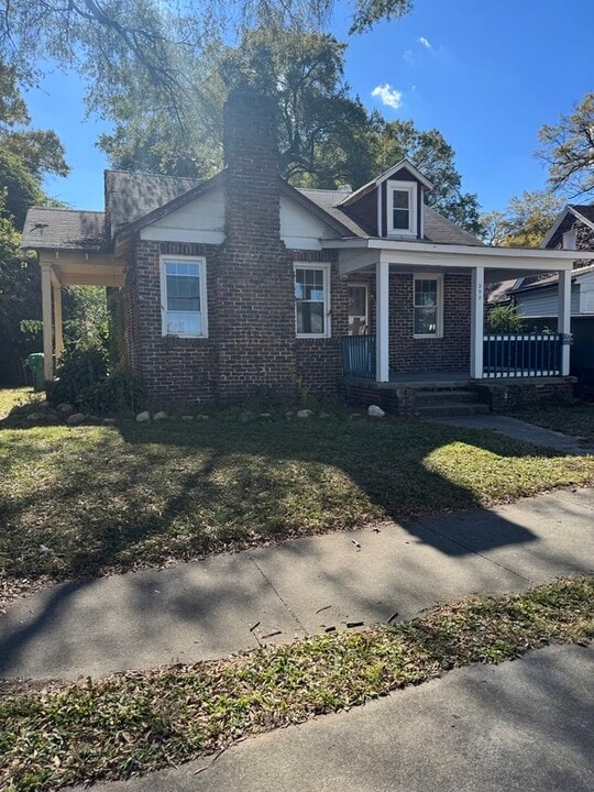 399 Danville Ave in Colonial Heights, VA - Building Photo