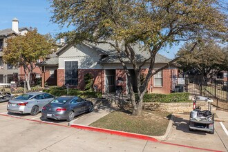 Saratoga in Lewisville, TX - Building Photo - Building Photo