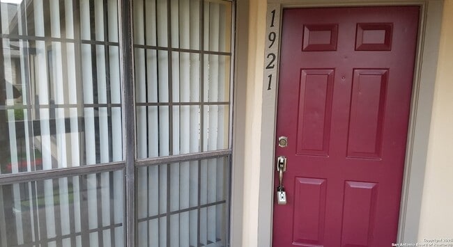 11839 Parliament Dr in San Antonio, TX - Building Photo - Building Photo