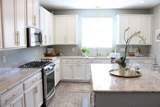 12457 Loggeta Way in Las Vegas, NV - Building Photo - Building Photo