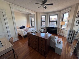 1125 Commonwealth Ave, Unit 15 in Boston, MA - Building Photo