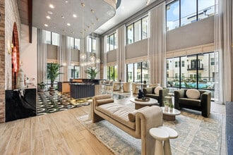 Lenox Timbergrove in Houston, TX - Foto de edificio - Building Photo