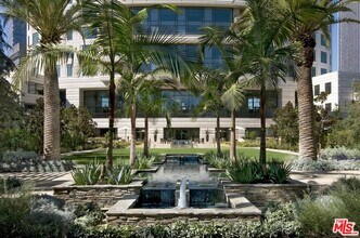 1 W Century Dr in Los Angeles, CA - Building Photo - Building Photo