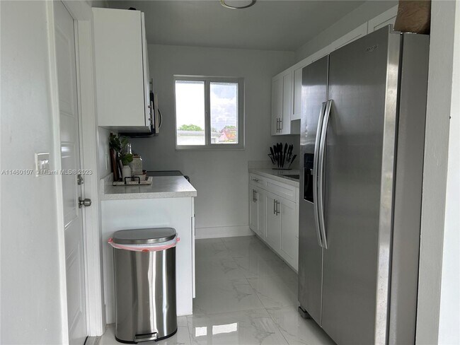 10750 SW 43rd Ln-Unit -0 in Miami, FL - Building Photo - Building Photo