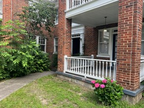 Vineville Court Apartments in Macon, GA - Foto de edificio - Building Photo