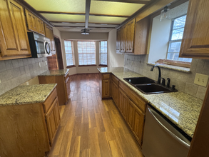 2728 S Narcissus Ave in Broken Arrow, OK - Building Photo - Building Photo