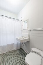 3400 Harriet Ave S in Minneapolis, MN - Building Photo - Interior Photo